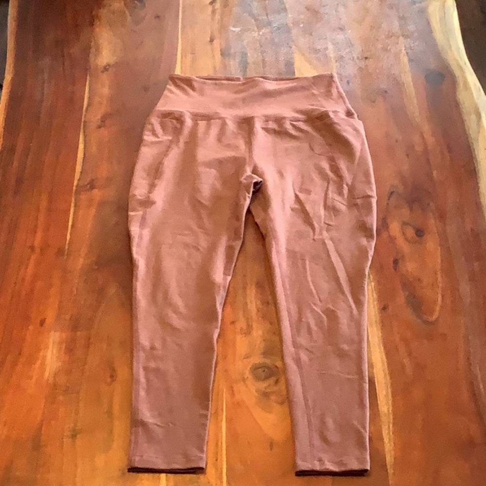 Beyond Yoga leggings, size large